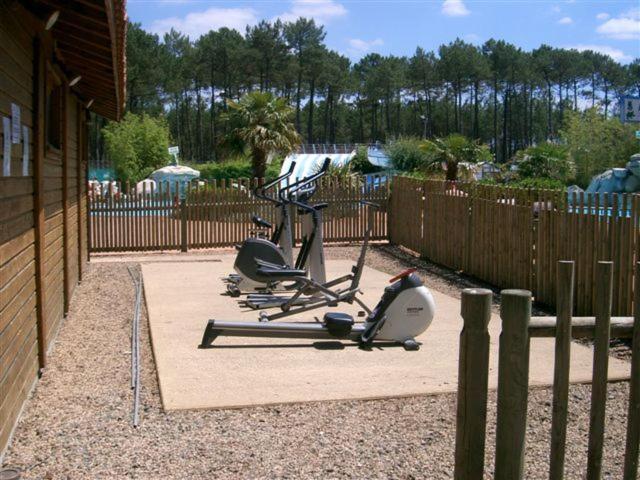 Chalet Camping Les Vignes Lit-et-Mixe Exterior photo